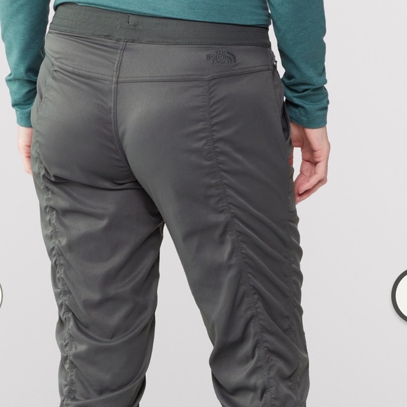 North Face Aphrodite pants - Picture 4 of 10